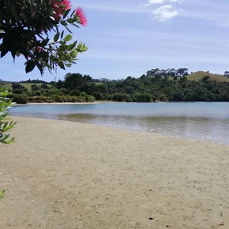 Purangi Beachhouse - 2 Bedroom Cooks Beach 外观 照片