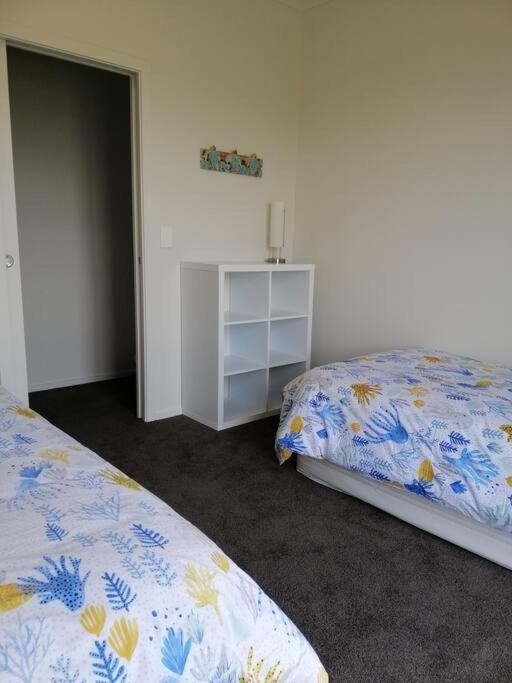 Purangi Beachhouse - 2 Bedroom Cooks Beach 外观 照片